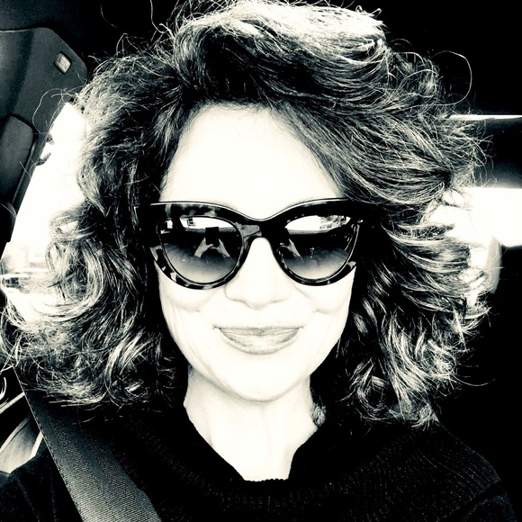 Meet your Posher, Melissa - Picture 1 of 1